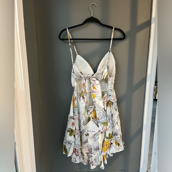 Selfie Leslie Tie-Knot Back Dress Floral Print - Picture 10 of 10